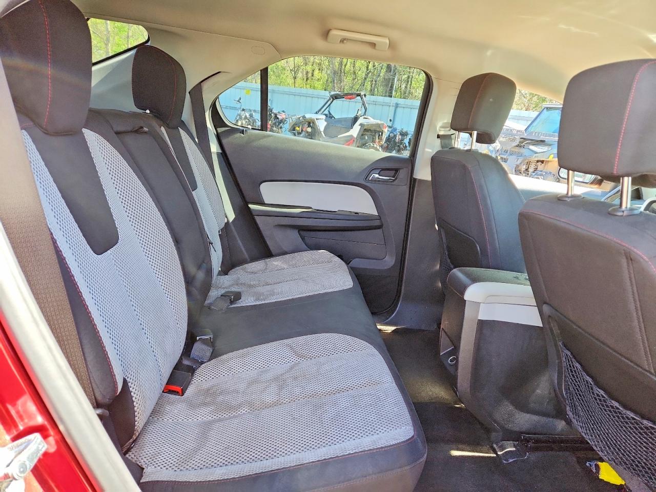 2015 CHEVROLET EQUINOX LT photo 11
