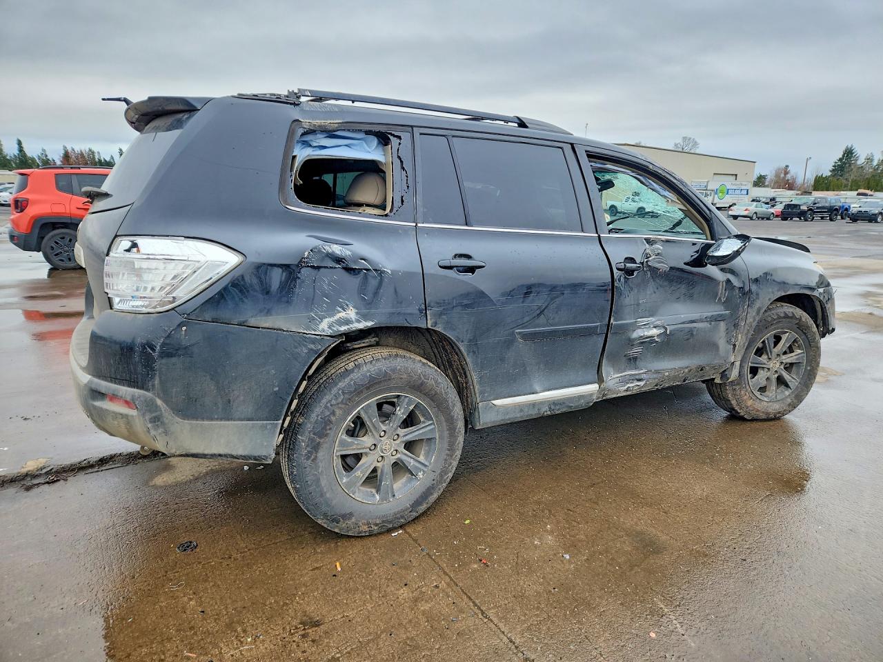 2012 TOYOTA HIGHLANDER SE photo 3