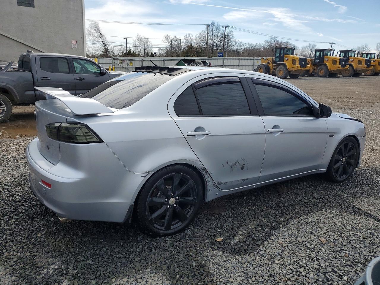 2013 MITSUBISHI LANCER GT photo 3