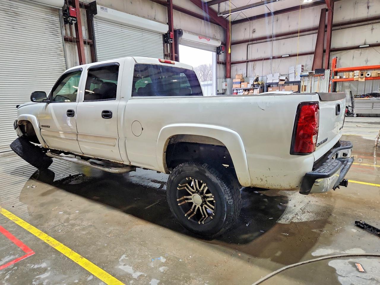 2005 CHEVROLET SILVERADO K2500 HEAVY DUTY photo 2