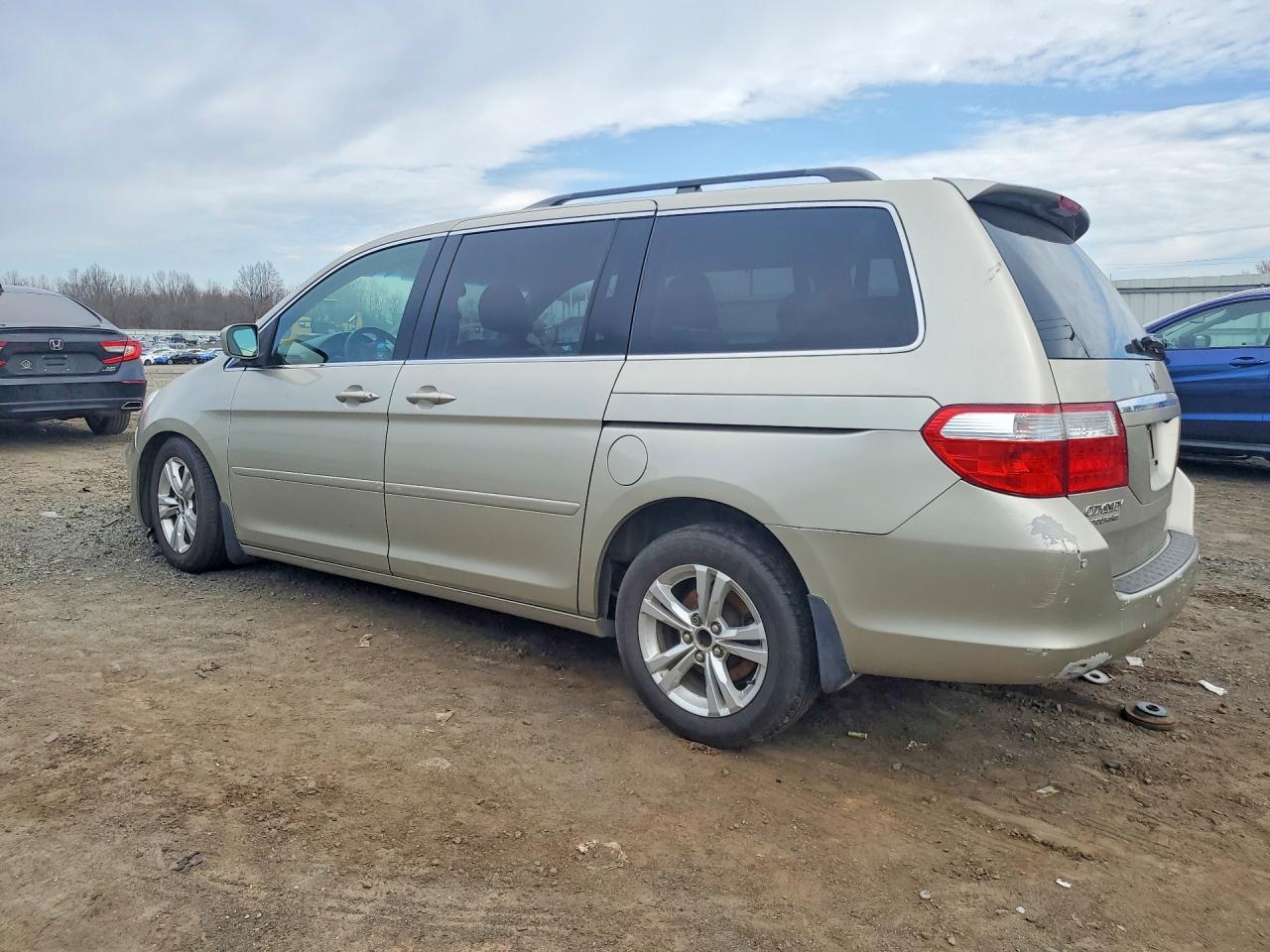 2006 HONDA ODYSSEY TOURING photo 3
