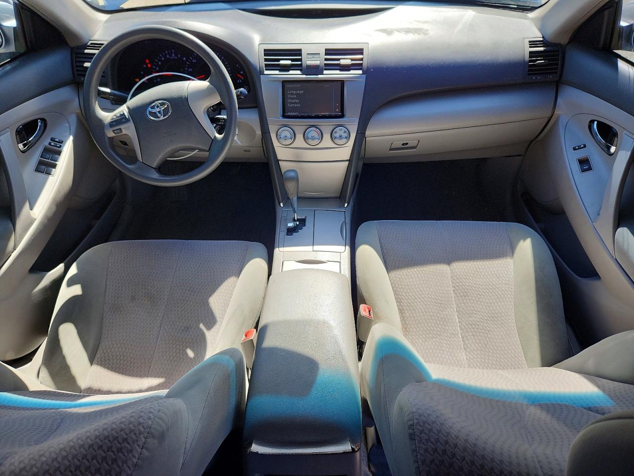2011 TOYOTA CAMRY LE photo 29