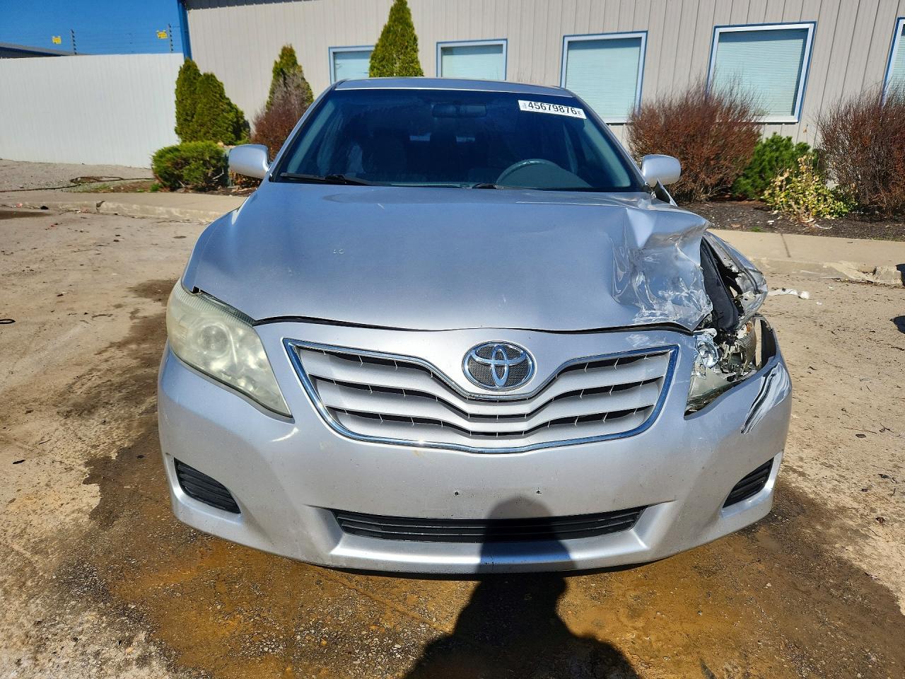 2011 TOYOTA CAMRY LE photo 17