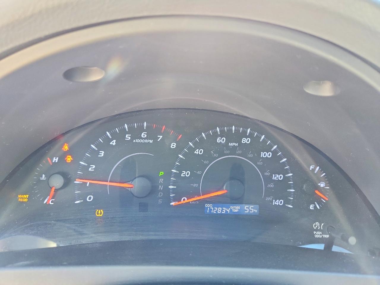 2011 TOYOTA CAMRY LE photo 33