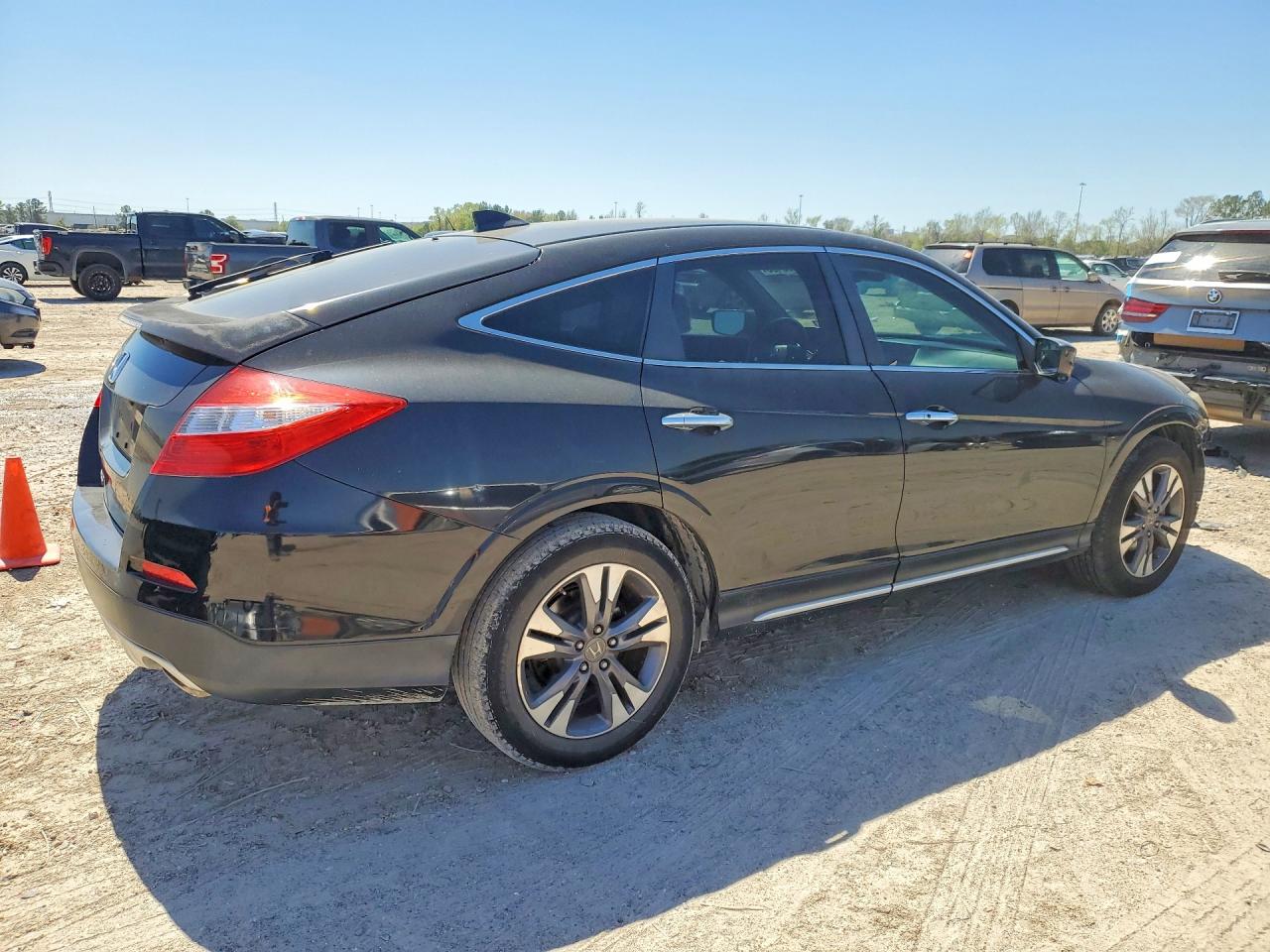 2013 HONDA CROSSTOUR EXL photo 3