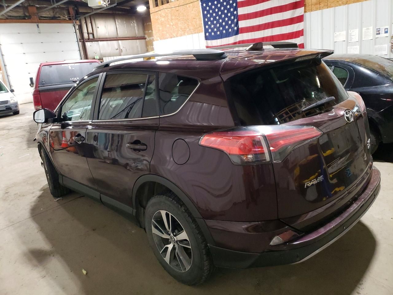 2017 TOYOTA RAV4 XLE photo 4