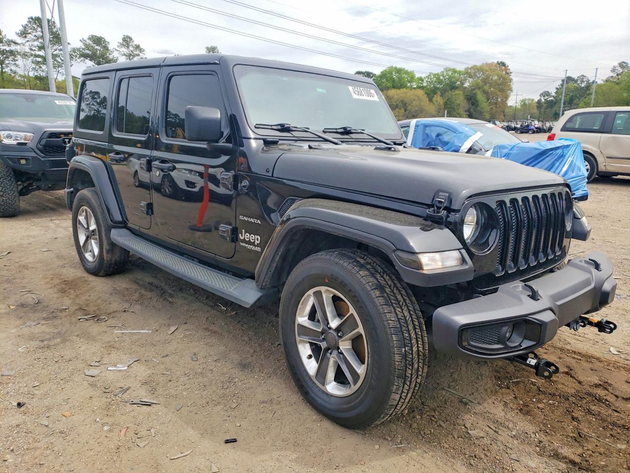 2018 JEEP WRANGLER UNLIMITED SAHARA photo 4