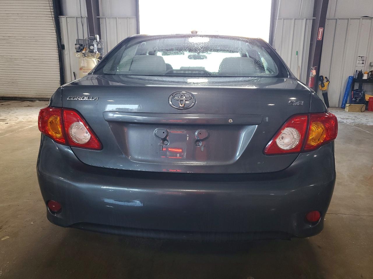 2009 TOYOTA COROLLA XLE photo 11