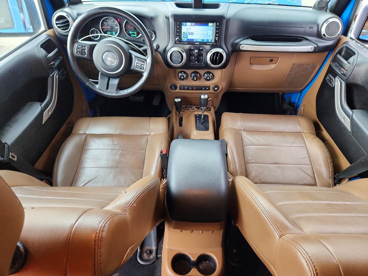 2011 JEEP WRANGLER UNLIMITED SAHARA photo 8