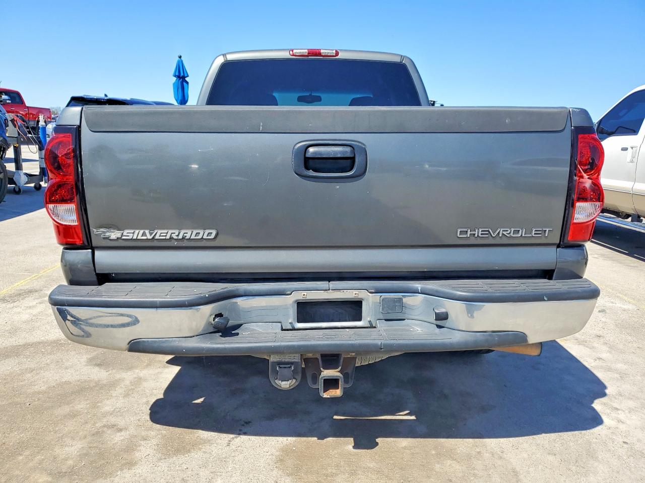 2002 CHEVROLET SILVERADO C1500 photo 11