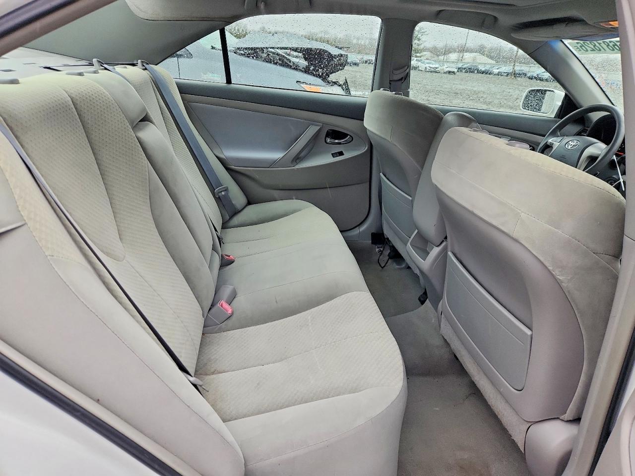 2009 TOYOTA CAMRY LE photo 19