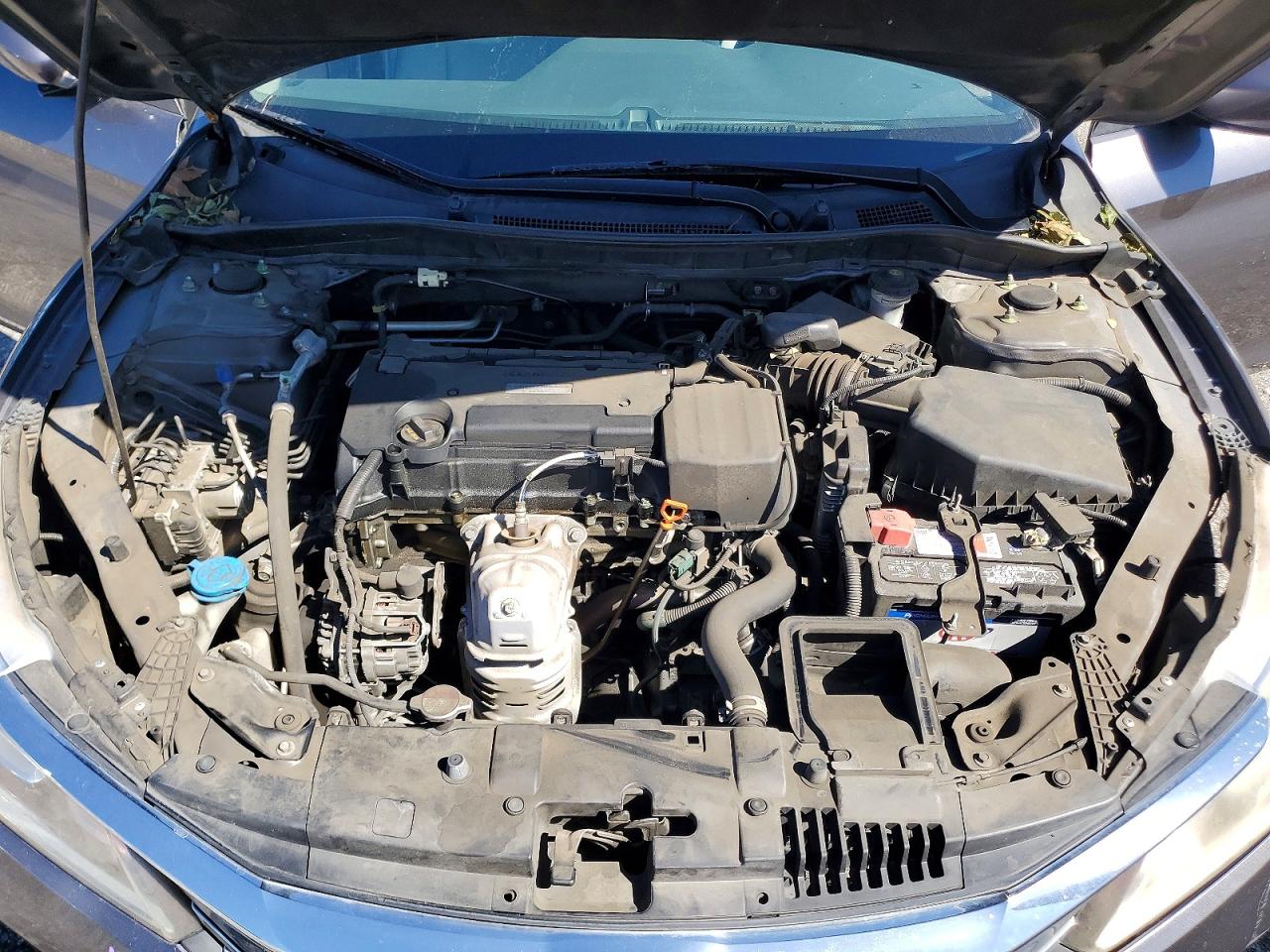 2016 HONDA ACCORD LX photo 21