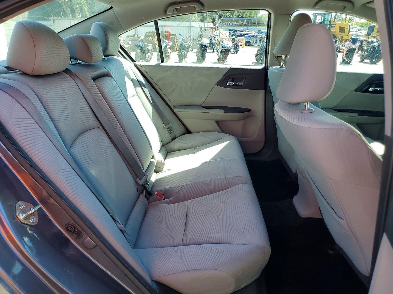 2016 HONDA ACCORD LX photo 19