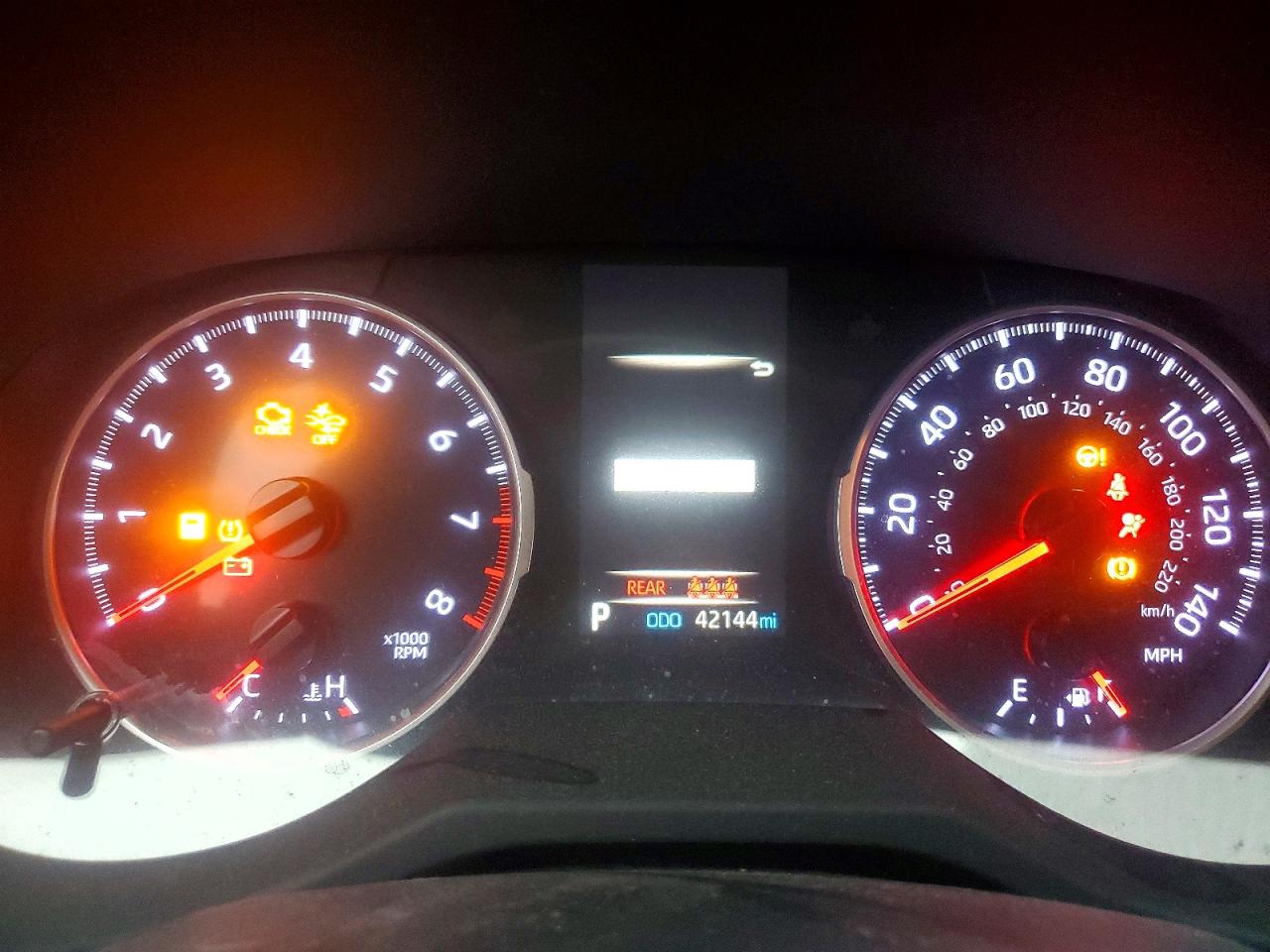 2019 TOYOTA RAV4 LE photo 17