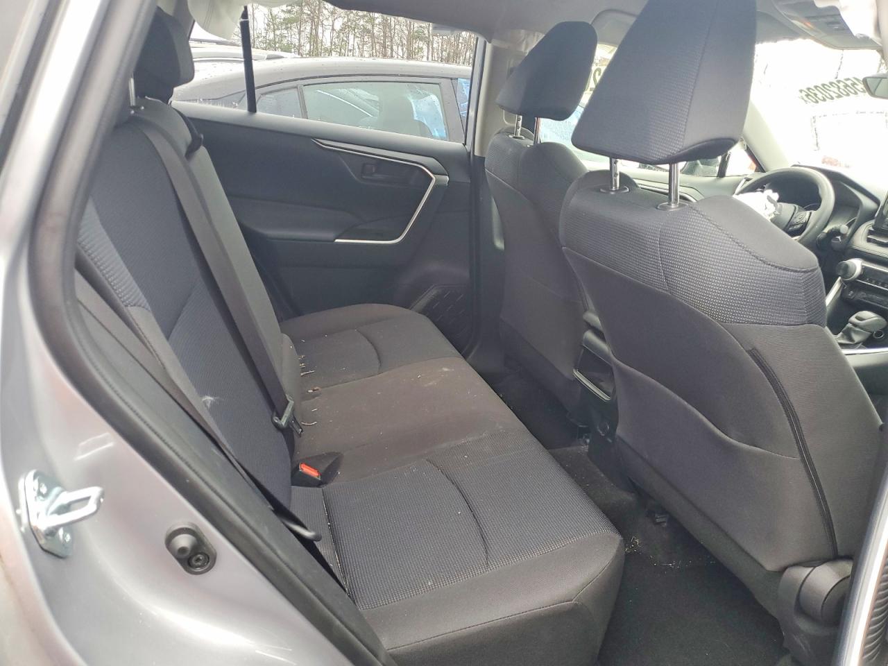 2019 TOYOTA RAV4 LE photo 21