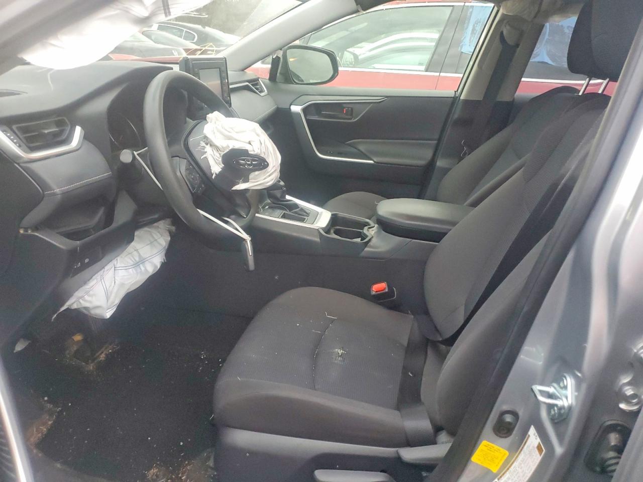 2019 TOYOTA RAV4 LE photo 13