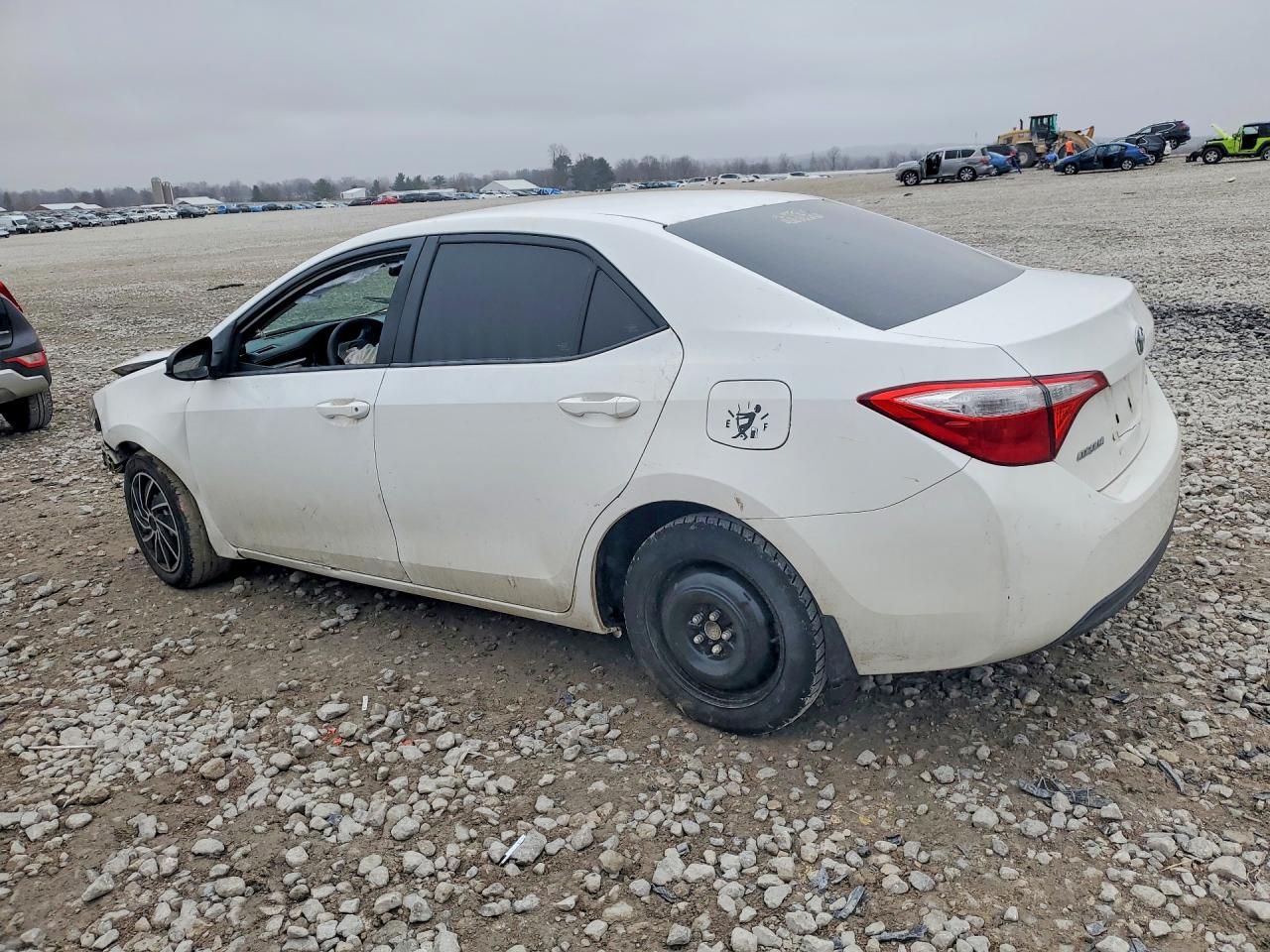 2014 TOYOTA COROLLA LE photo 4