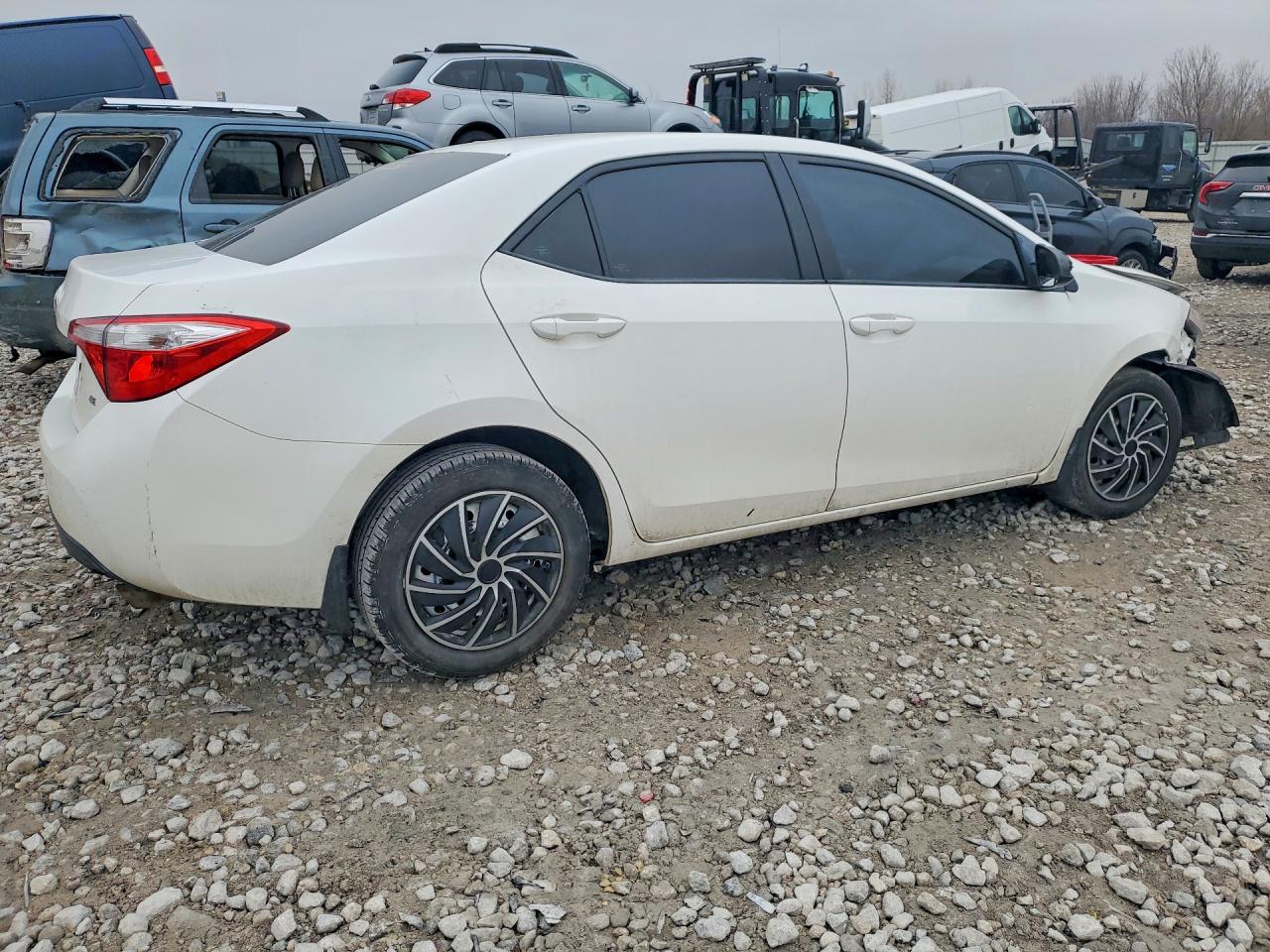 2014 TOYOTA COROLLA LE photo 7