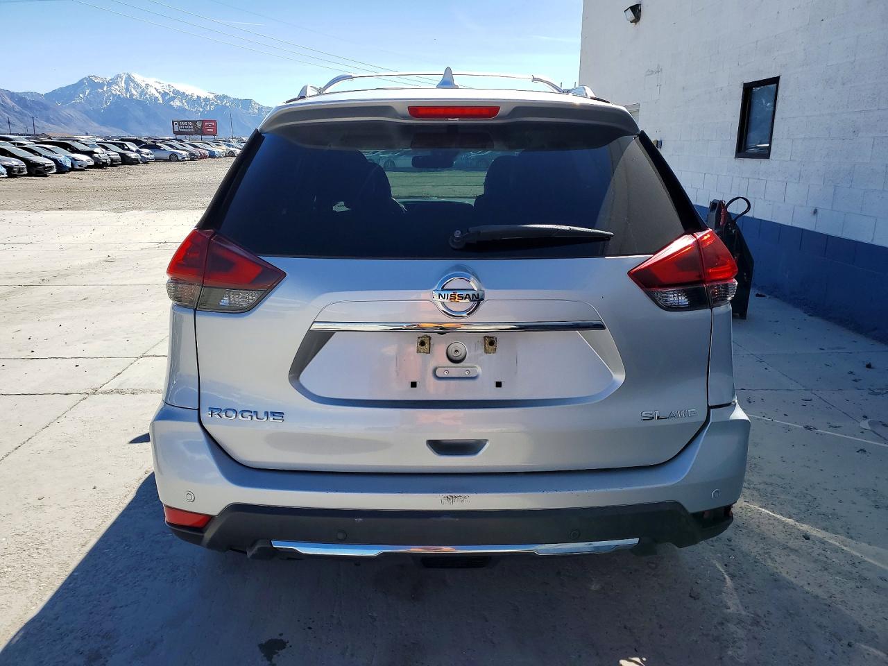 2019 NISSAN ROGUE SL photo 11