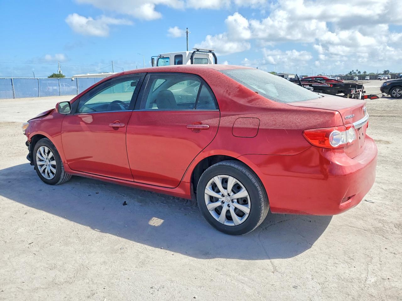 2013 TOYOTA COROLLA LE photo 3