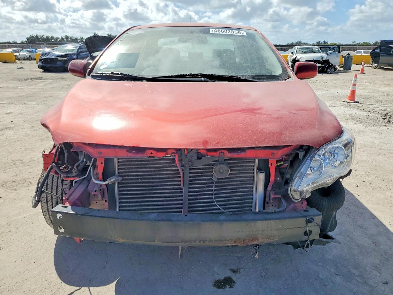 2013 TOYOTA COROLLA LE photo 9