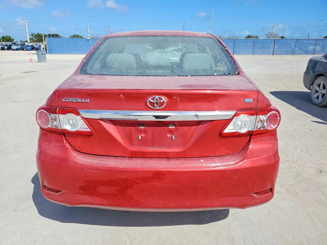 2013 TOYOTA COROLLA LE photo 11
