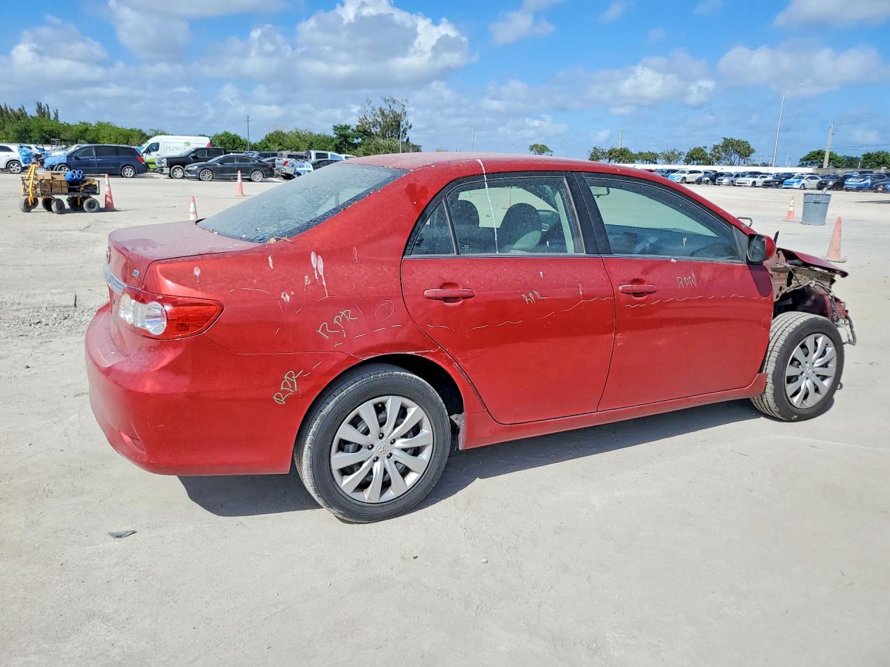 2013 TOYOTA COROLLA LE photo 5