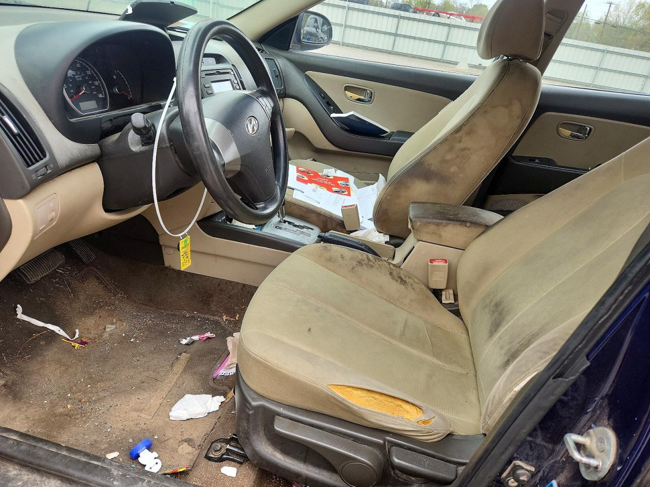 2010 HYUNDAI ELANTRA GLS photo 13