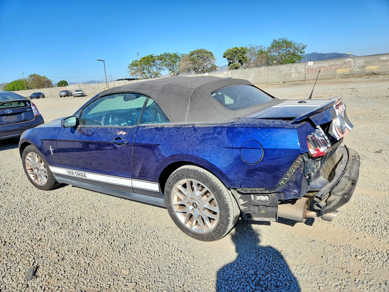 2012 FORD MUSTANG photo 3