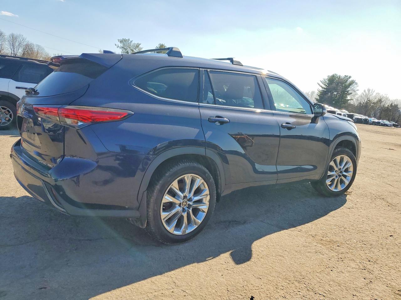 2021 TOYOTA HIGHLANDER LIMITED photo 7