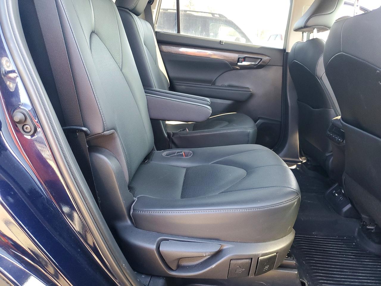 2021 TOYOTA HIGHLANDER LIMITED photo 31