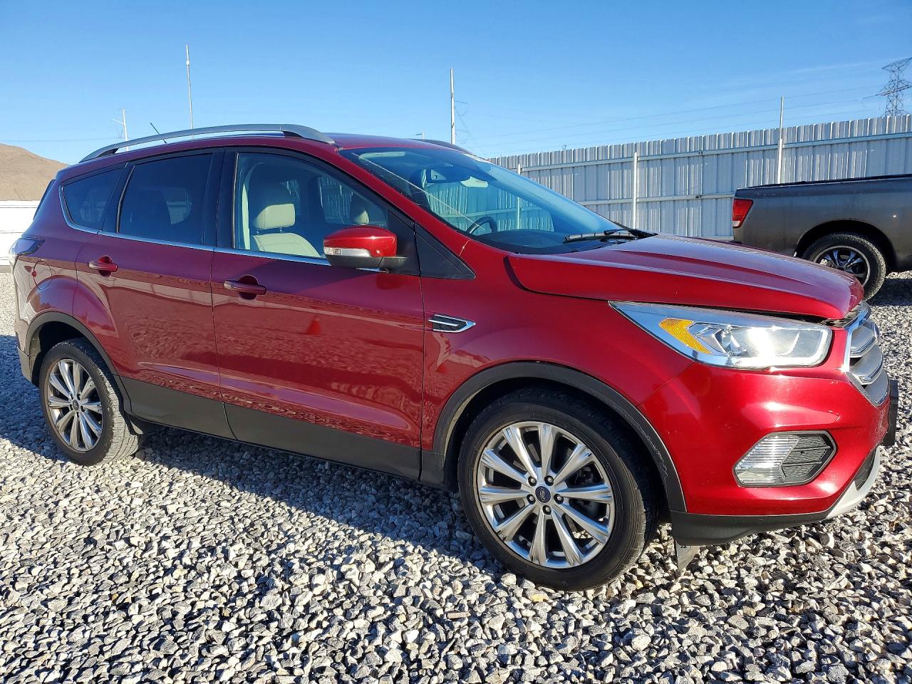 2017 FORD ESCAPE TITANIUM photo 4
