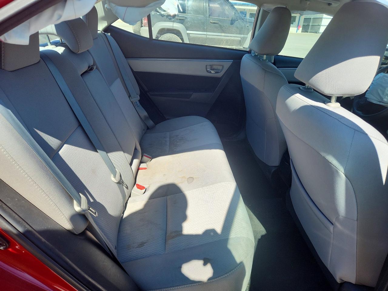 2015 TOYOTA COROLLA LE photo 19