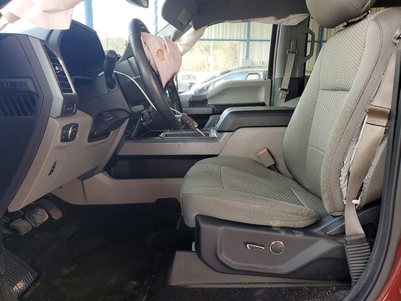 2015 FORD F150 SUPERCREW photo 13