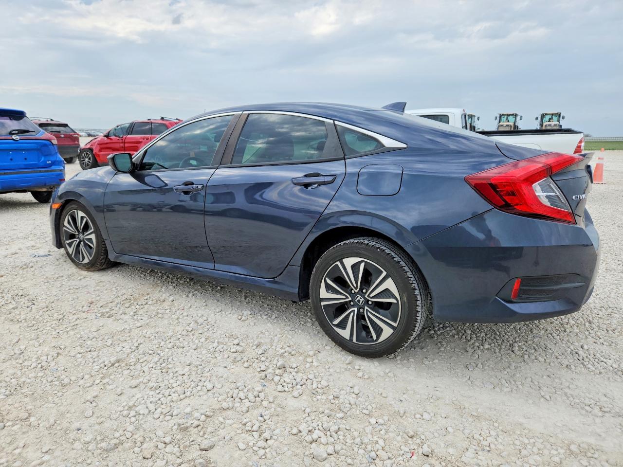 2016 HONDA CIVIC EX photo 2