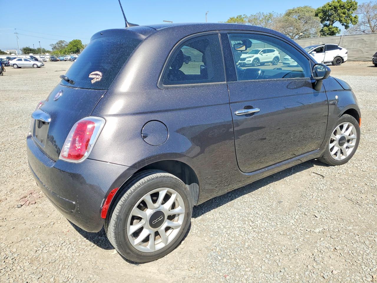 2017 FIAT 500 POP photo 7