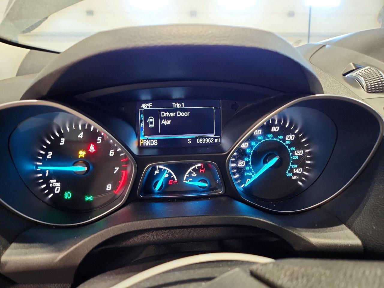 2015 FORD ESCAPE SE photo 16