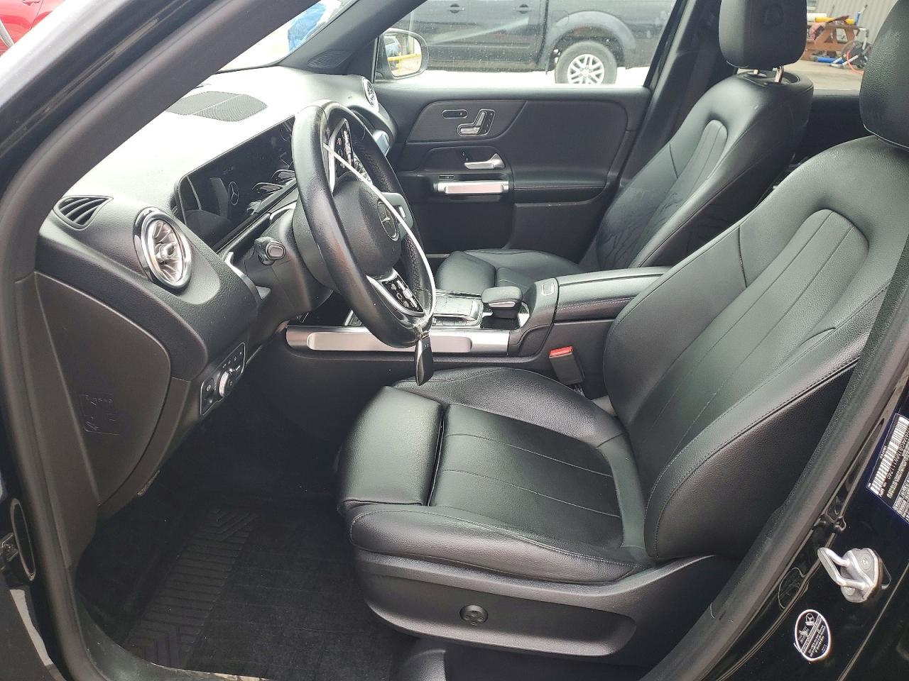 2021 MERCEDES-BENZ GLB 250 photo 7