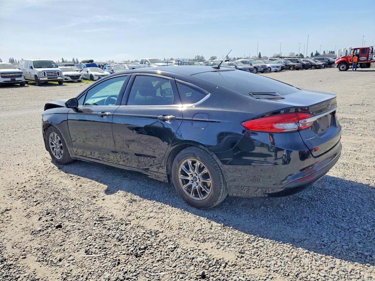 2017 FORD FUSION S photo 4