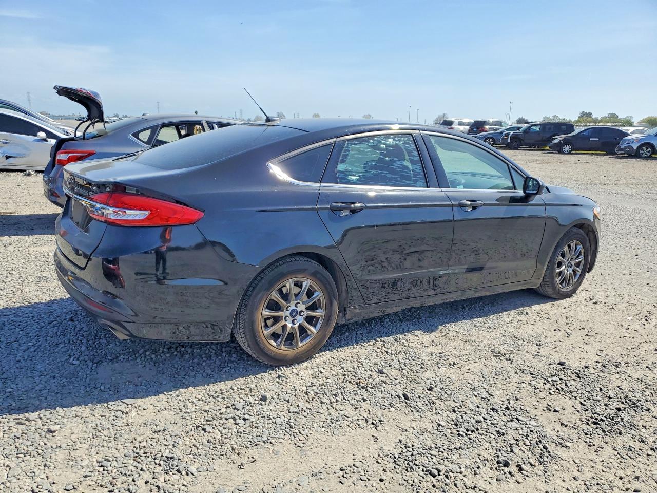 2017 FORD FUSION S photo 7