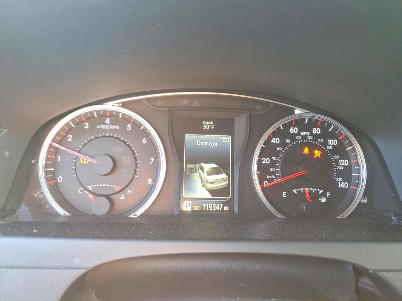 2015 TOYOTA CAMRY SE photo 9
