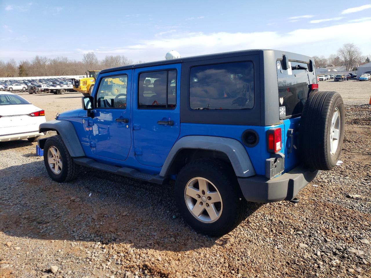 2011 JEEP WRANGLER UNLIMITED SPORT photo 2