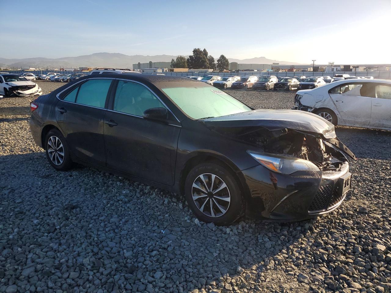 2015 TOYOTA CAMRY SE photo 7