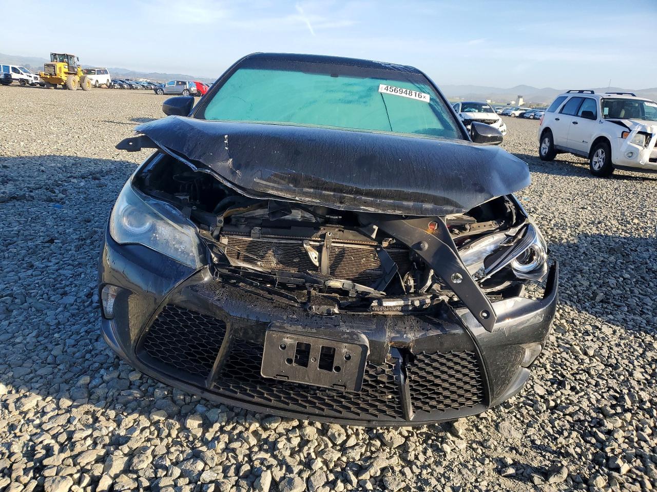 2015 TOYOTA CAMRY SE photo 9