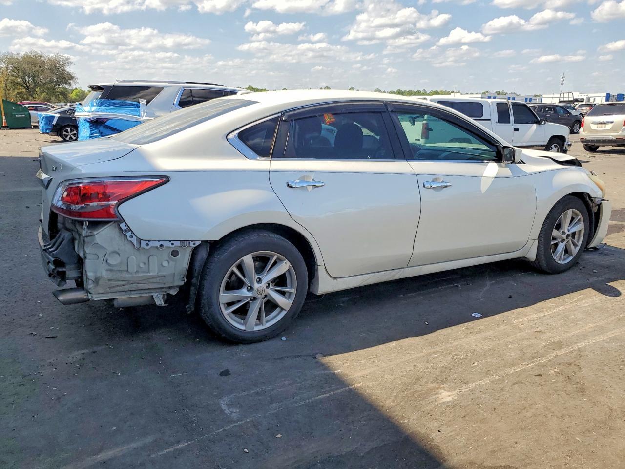2015 NISSAN ALTIMA 2.5 SV photo 3