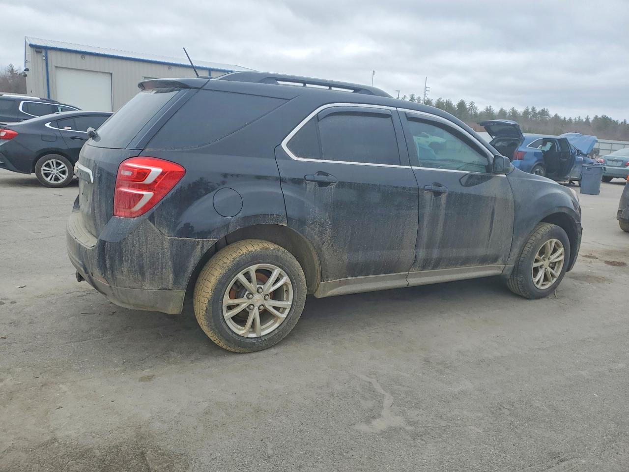 2017 CHEVROLET EQUINOX LT photo 5