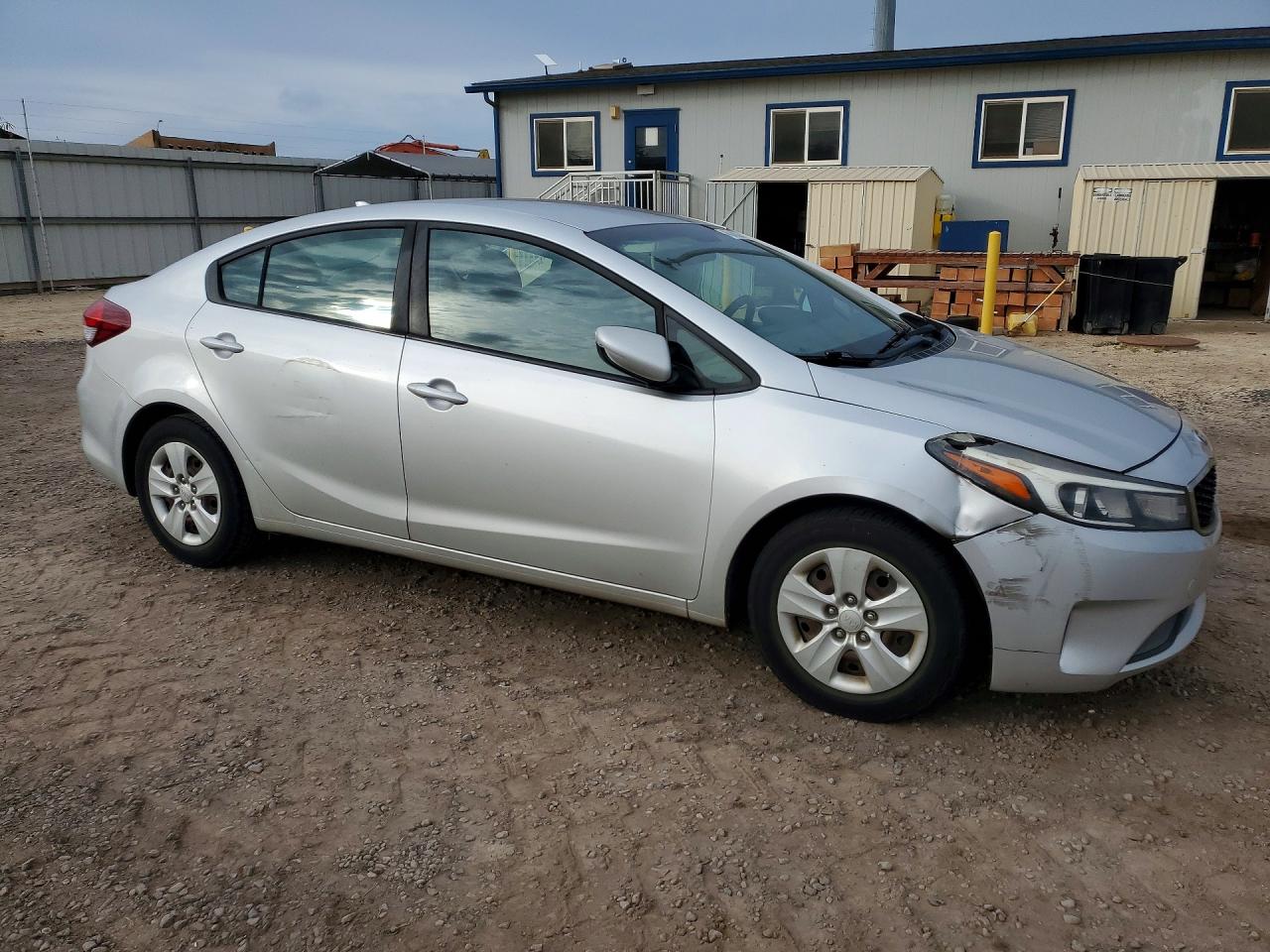 2017 KIA FORTE LX photo 4