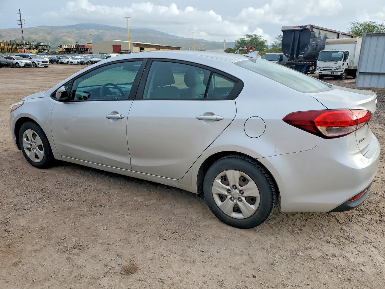 2017 KIA FORTE LX photo 2