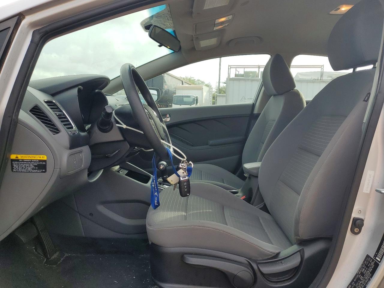 2017 KIA FORTE LX photo 7
