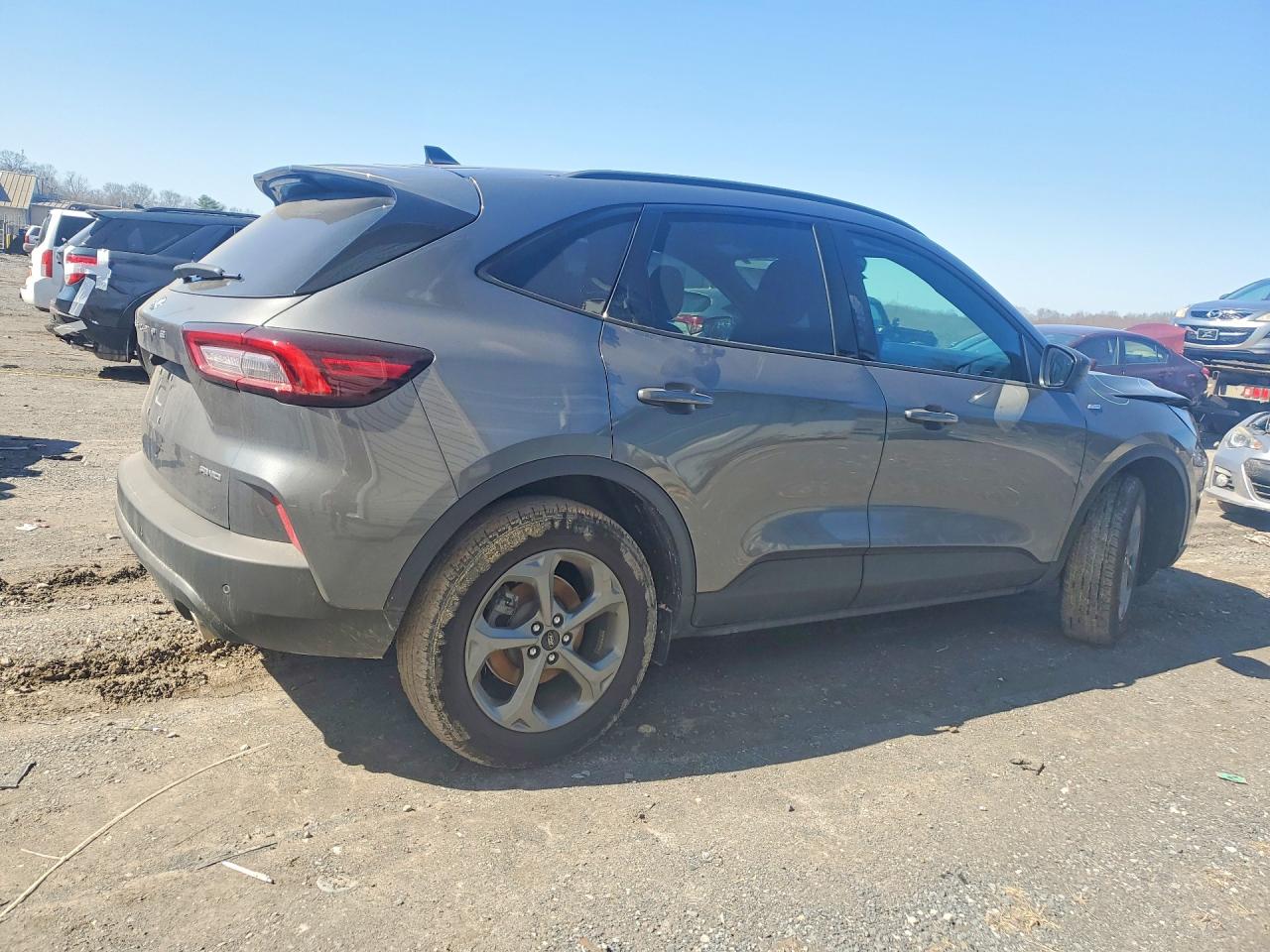 2025 FORD ESCAPE ST LINE photo 3